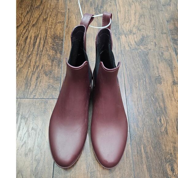 JCREW Chelsea Rainboot Burgundy Size 10 NEW - Picture 1 of 5
